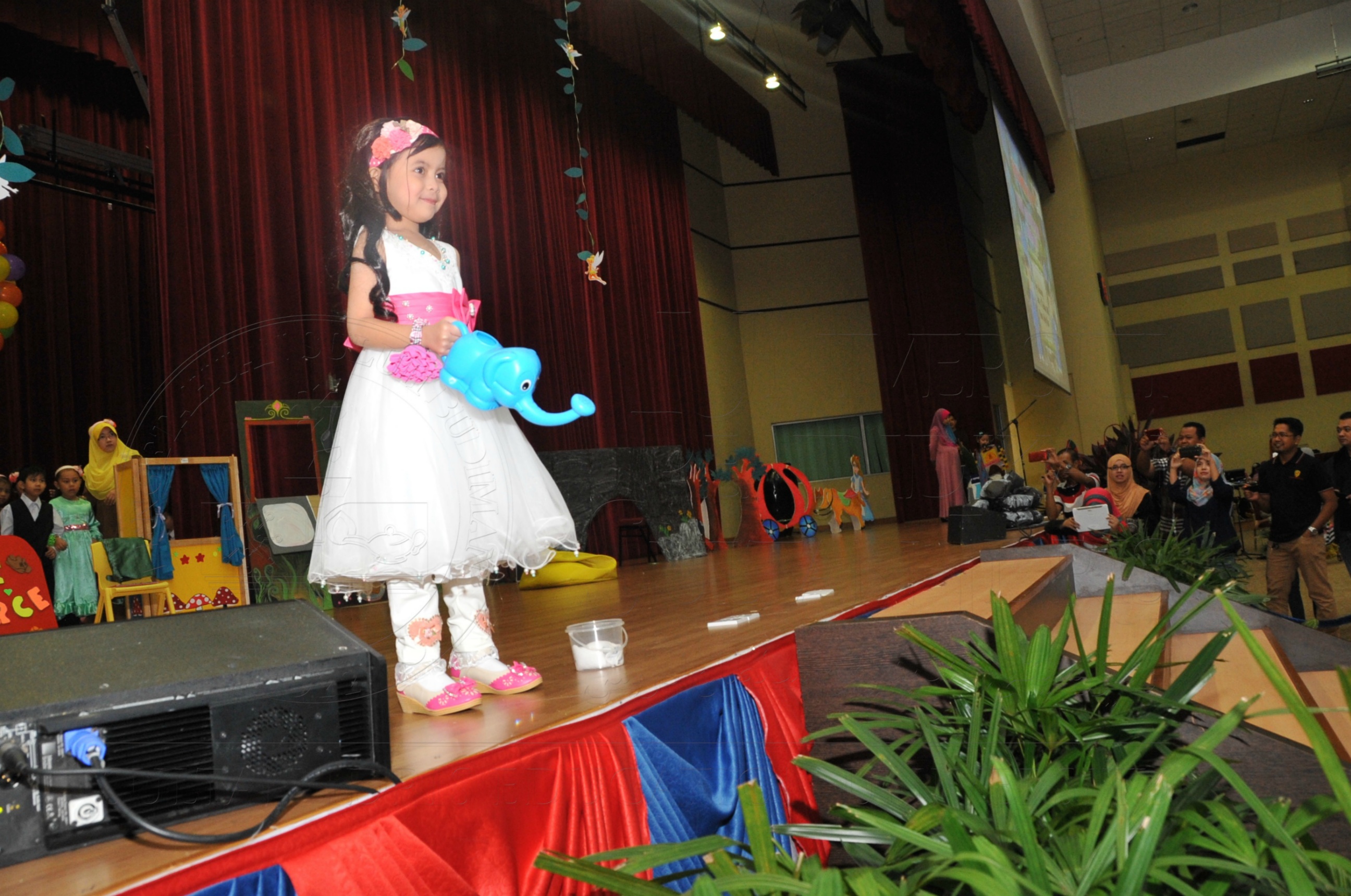 PRO15 163 KONVO HAS 0689